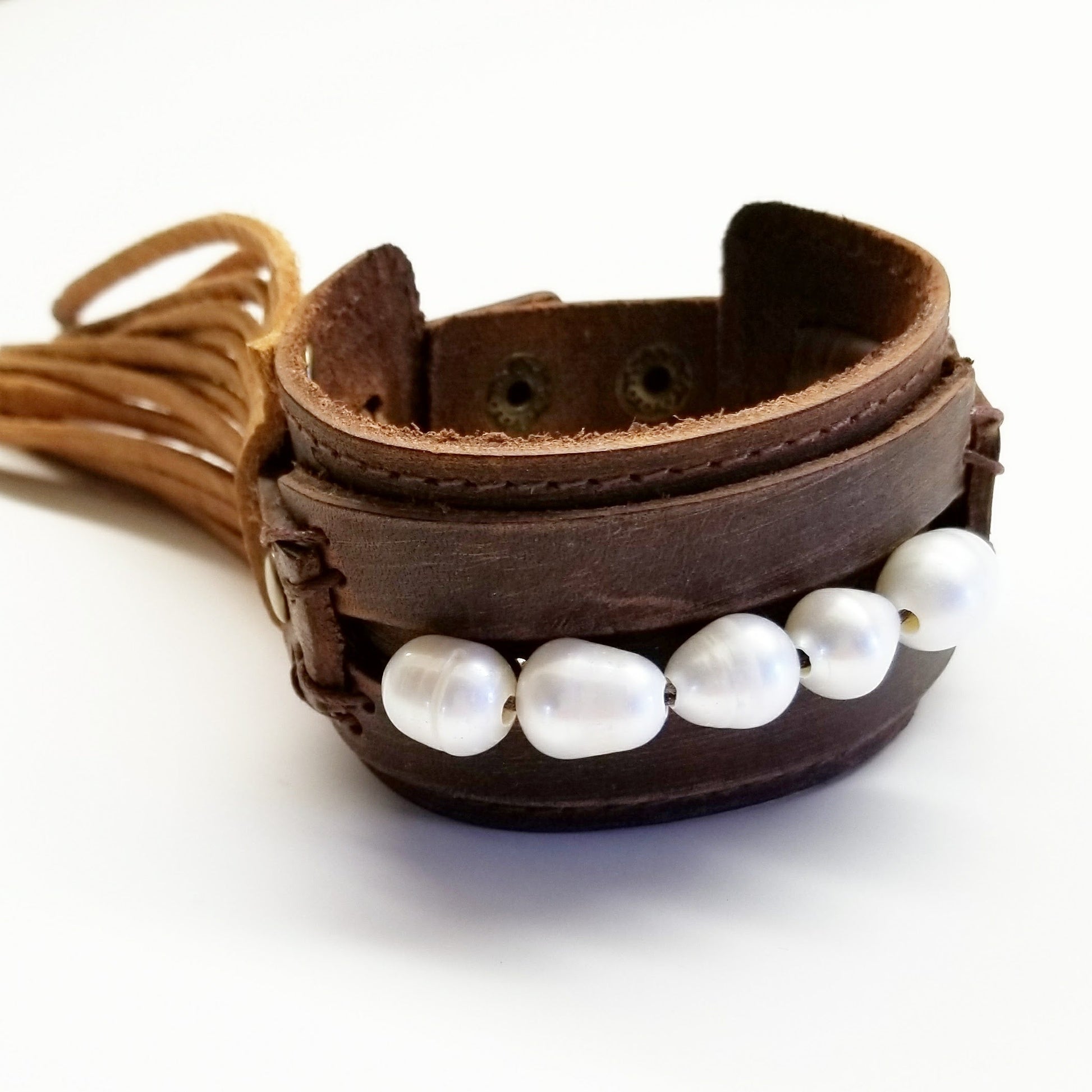 Genuine Leather Wide Cuff with Genuine Freshwater Pearls 004Y-1